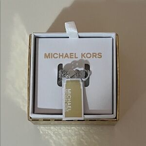 NWT Michael Kors Silver-Tone Heart Ring